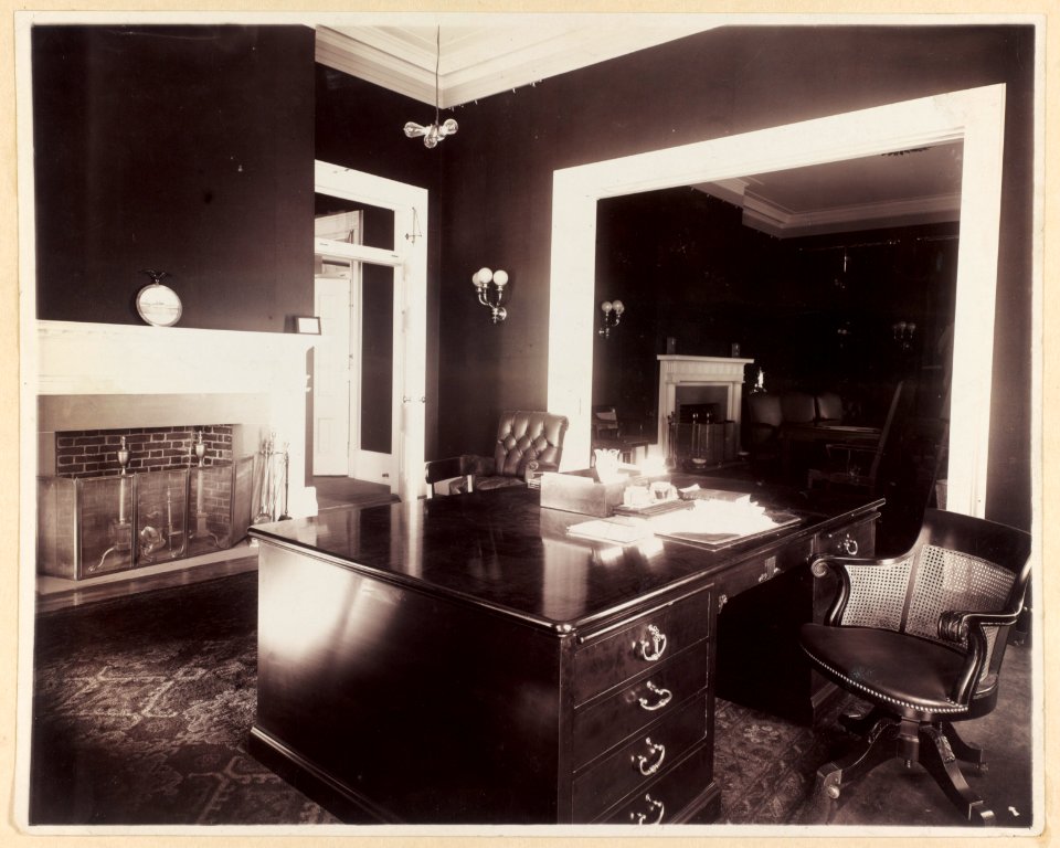 The President's private office. New White House offices. LCCN2013645496