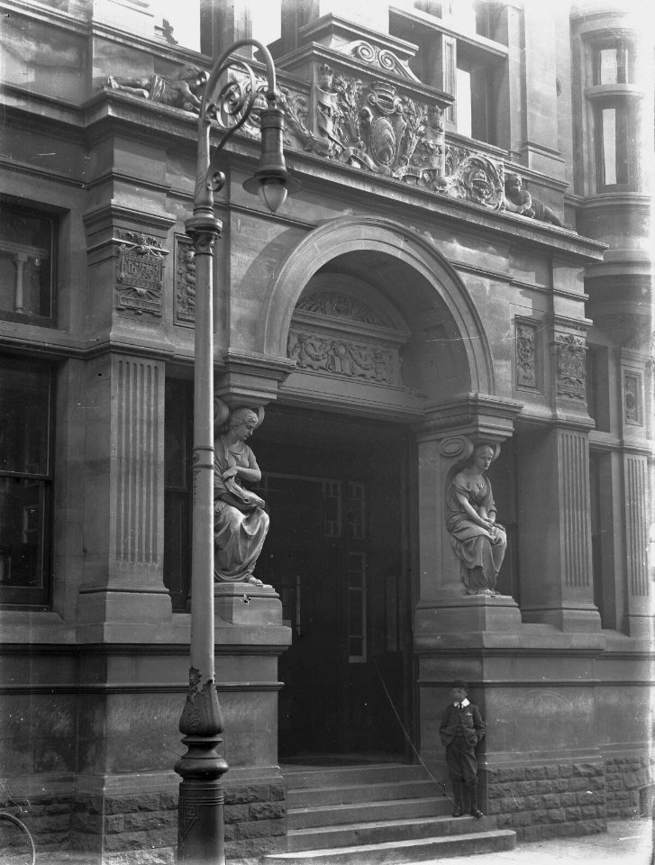 The Porch of Free Library, Cardiff (4641301)