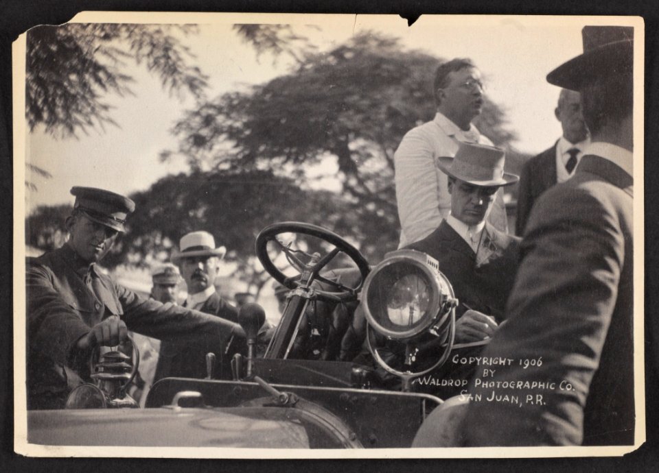 The President at Caguas, P. R. LCCN2013651472