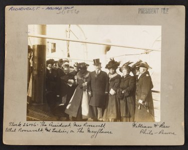 The President, Mrs. Roosevelt, Ethel Roosevelt, and ladies, on the Mayflower - William H. Rau, Phila-Penna. LCCN2013651288