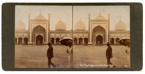 The Prince and Princess of Wales in the Jama Masjid, Delhi in 1905-06 photo