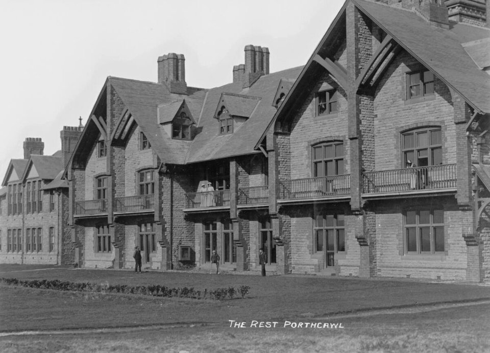 The Rest, Porthcawl (4785979)