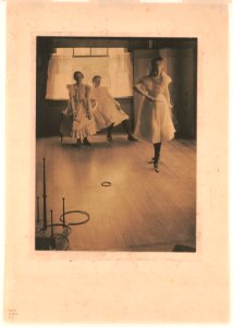 The ring toss - Clarence H. White. LCCN96513079