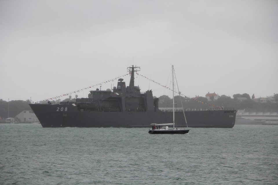 The Royal New Zealand Navy’s 75th Birthday celebrations - Auckland, 2016 (30337046103)