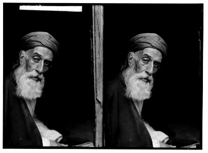 The Samaritans of Nablus (Shechhem). Old Samaritan high priest. LOC matpc.01829