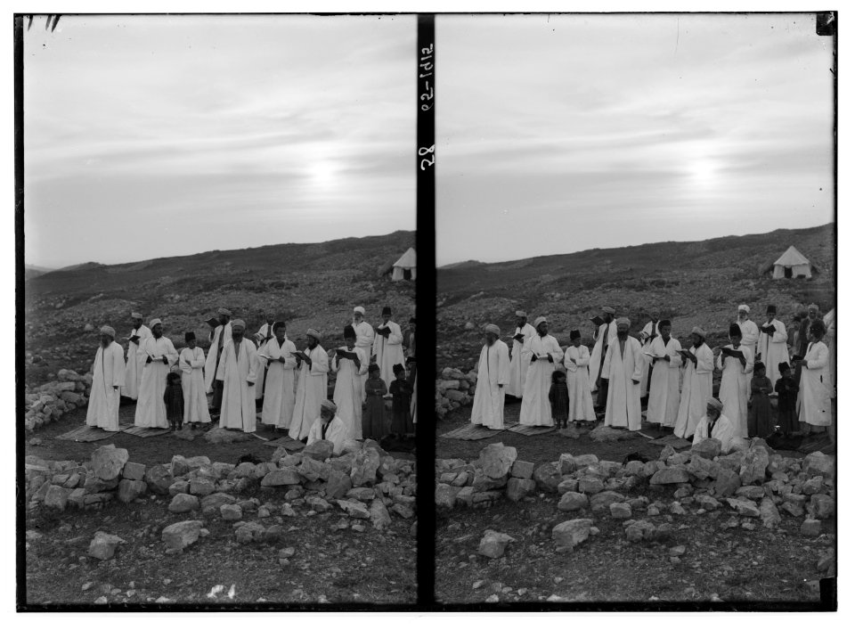 The Samaritan Passover on Mt. Gerizim. The high priest and the elders, praying. LOC matpc.01848