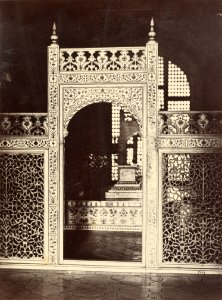 The Screen Enclosing the Sarcophagi in the Interior of the Taj, 28193801