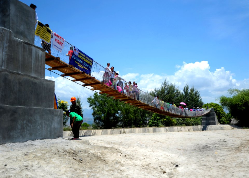 The San Pascual footbridge opens for traffic. (8654641303)