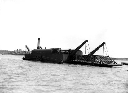 The steam chain ferry 'The Lady Beatrice' (1894) crossing the River Deben from Felixstowe to Bawdsey. RMG P27499