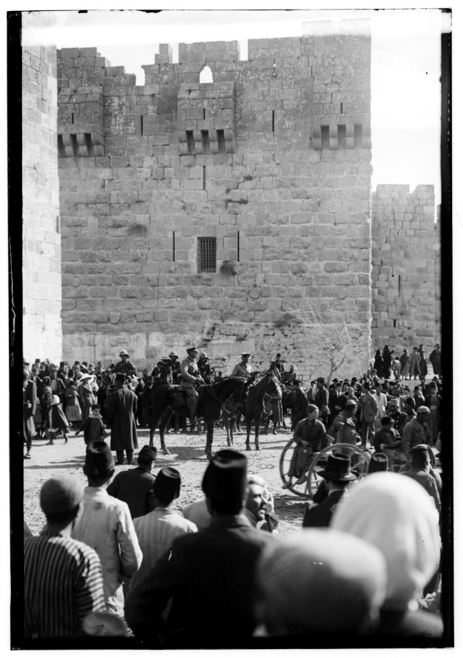 The surrender of Jerusalem to the British, December 9, 1917. Brig. Gen. Watson and Col. Bailey at the Jaffa LOC matpc.00164