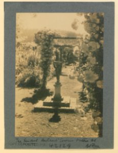The Sundial, Butcharts Gardens, Victoria, British Columbia (HS85-10-42129) original photo