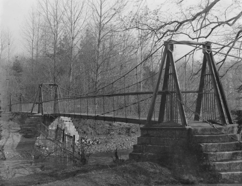 The Swingbridge, Merthyr Mawr, Bridgend (4641175)