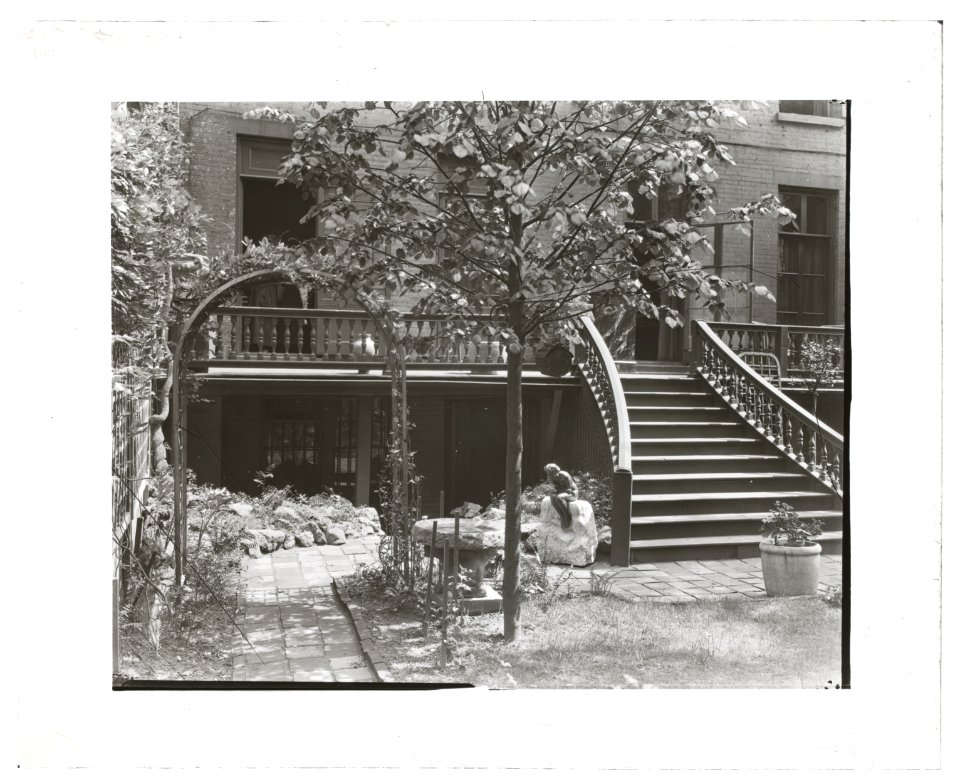 The Touchstone Garden, 118-120 East 30th Street, New York, New York. Garden stairway LCCN2008680130