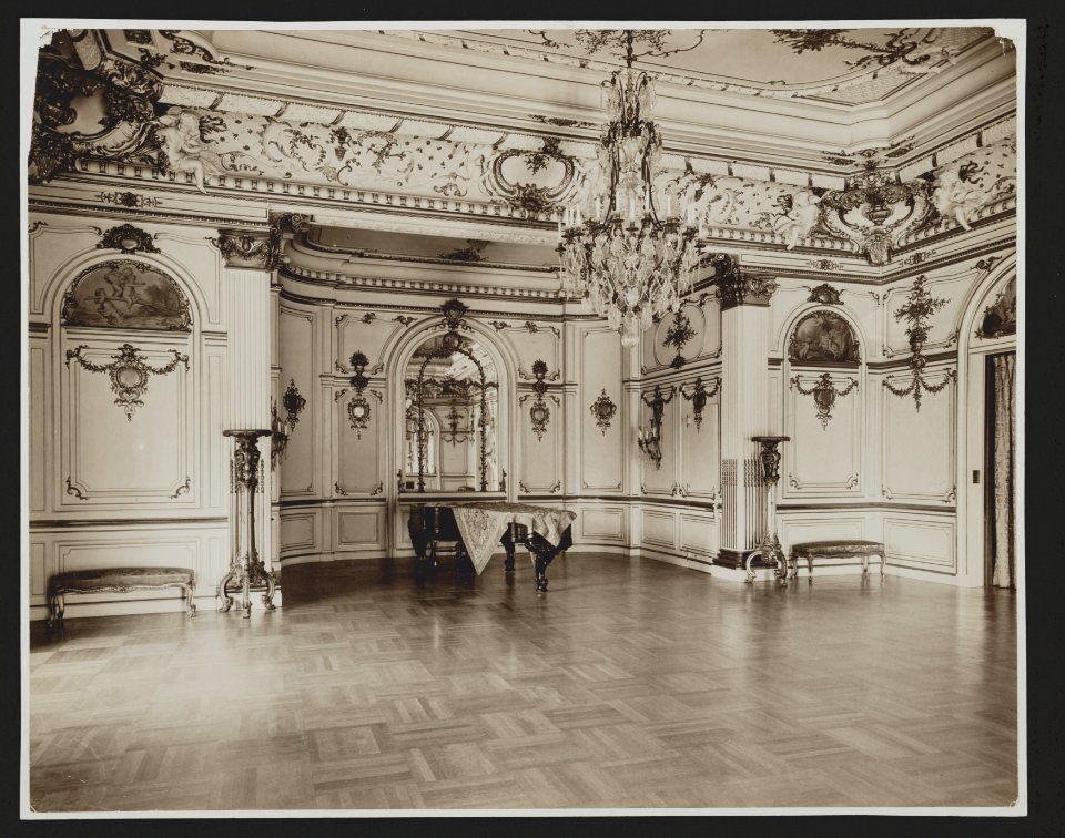The Townsend house, home of Sumner Welles, now the Cosmos Club, 2121 Massachusetts Ave., N.W., Washington, D.C.- interior view of richly decorated and furnished ballroom LCCN2001698330