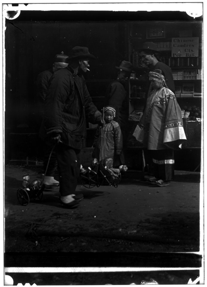 The toy peddler, Chinatown, San Francisco LOC agc.7a08897