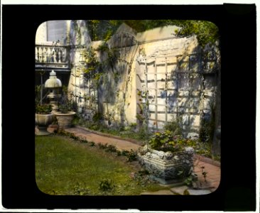 The Touchstone Garden, 118-120 East 30th Street, New York, New York. Pathway LCCN2008675958