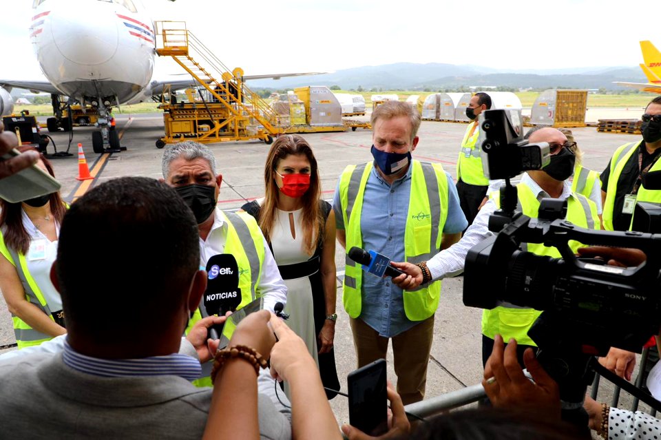 The United States Delivers COVID-19 Vaccine Doses to Panama - 51325779647