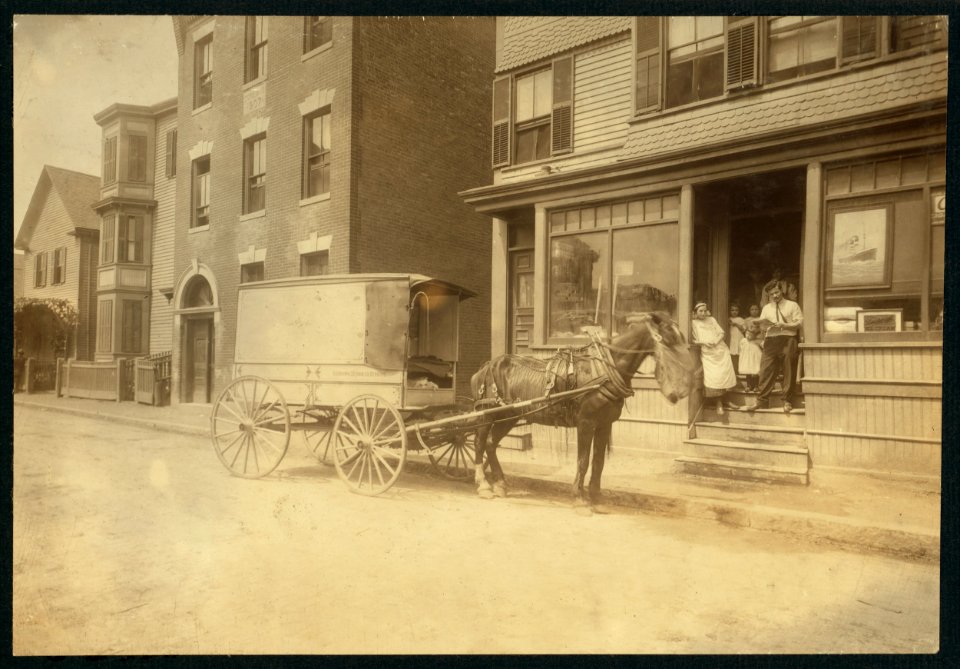 The wagon that delivers Home Work to Somerville, Mass. the owner of wagon (who is not the driver) is O.H. Brown, 27 Main Street, Reading Mass. These wagons (about 4 in all) are worked on LOC nclc.04225