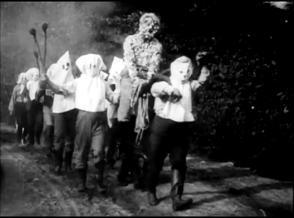 The White Caps (1905) screenshot 3