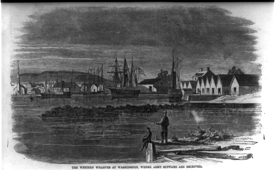 The Western wharves at Washington where Army supplies are received LCCN2002737361