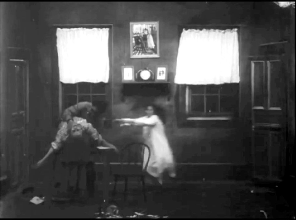 The White Caps (1905) screenshot 1