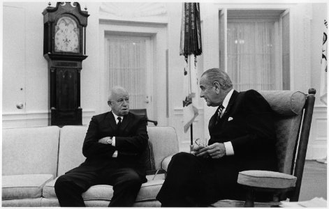 The Wise Men, General Omar Bradley with President Lyndon B. Johnson - NARA - 192595