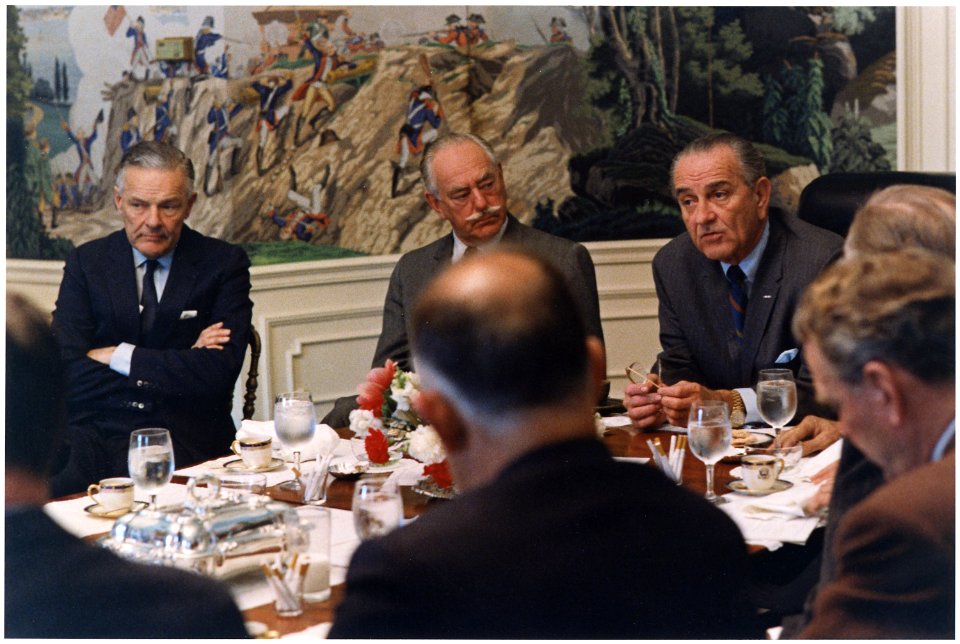 The Wise Men, Luncheon meeting - NARA - 192588