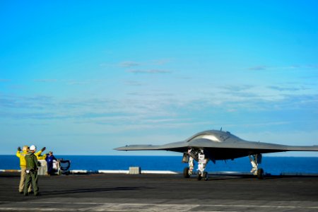 The X-47B taxies aboard USS Harry S. Truman. (8260785683)