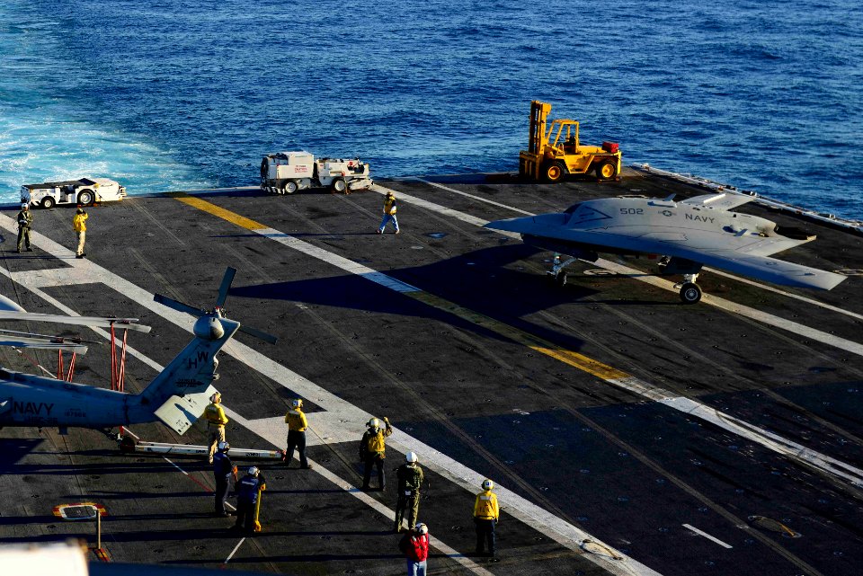 The X-47B taxies aboard USS Harry S. Truman. (8261861394)