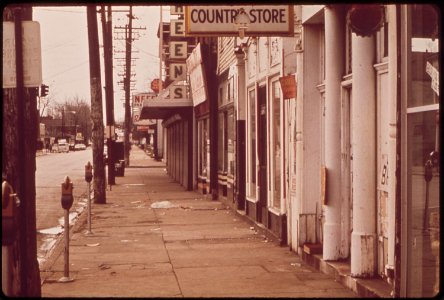 The-streets-of-the-louisville-waterfront-area-portland-are-deserted-following-evacuation-march-1972 7651319704 o