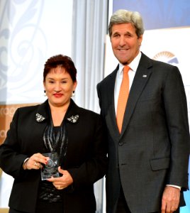 Thelma Aldana of Guatemala and U.S. Secretary of State John Kerry - IWOC 2016 photo