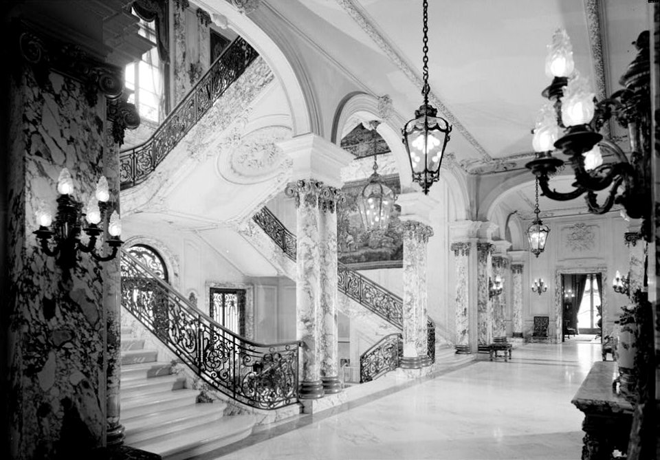 TheElmsStaircase&EntranceHall