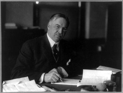 Theodore Perry Shonts, 1856-1919, half-length portrait, seated at desk, facing right LCCN2005689194