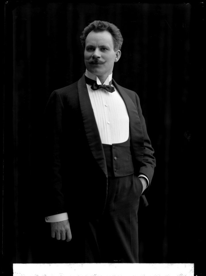 Theodor Ullman as Figge Blomgren in the revue Nr 30 Gustafsson at Södra teatern 1908 - SMV - GU002