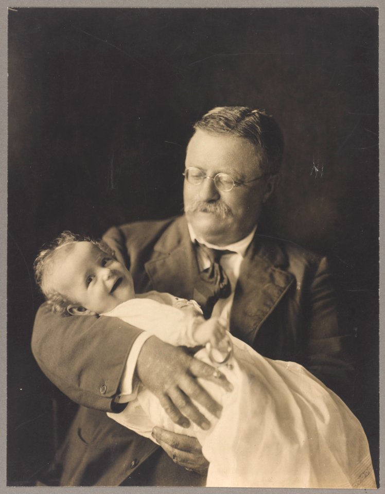 Theodore Roosevelt and Kermit Roosevelt, Jr. LCCN2001697251