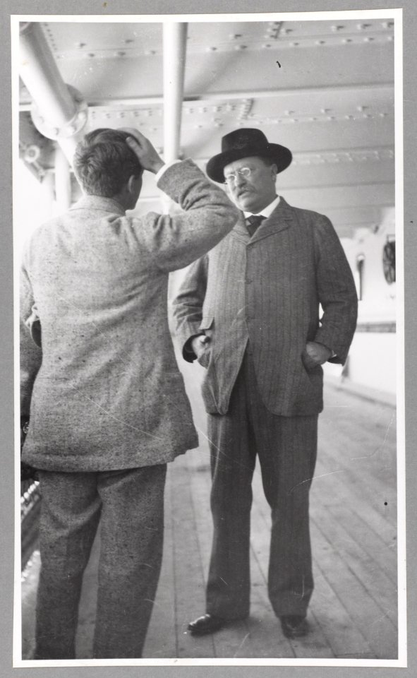 Theodore Roosevelt in conversation with G. Gardner aboard the SS Kaiserin Auguste Victoria LCCN2009631468