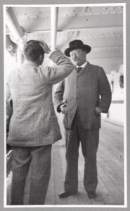 Theodore Roosevelt in conversation with G. Gardner aboard the SS Kaiserin Auguste Victoria LCCN2009631468