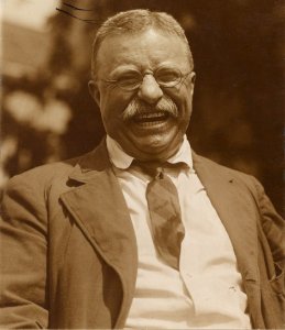 Theodore Roosevelt laughing LCCN2010645494 (cropped) photo