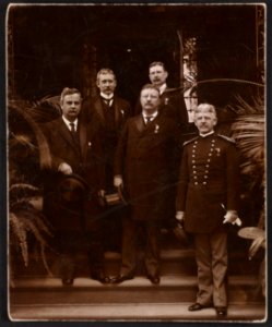 Theodore Roosevelt posing for a group portrait with four other unidentified men LCCN2013651314