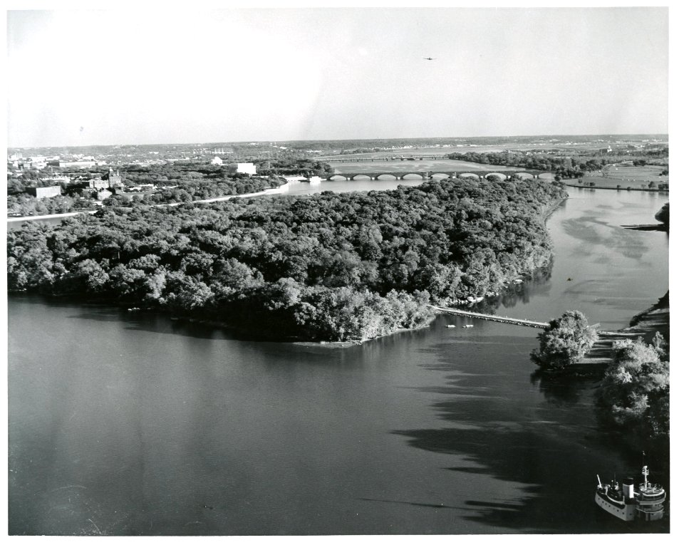Theodore roosevelt island aerial 2dc0e41aaa4dbd3003a6f93aaa9a458a