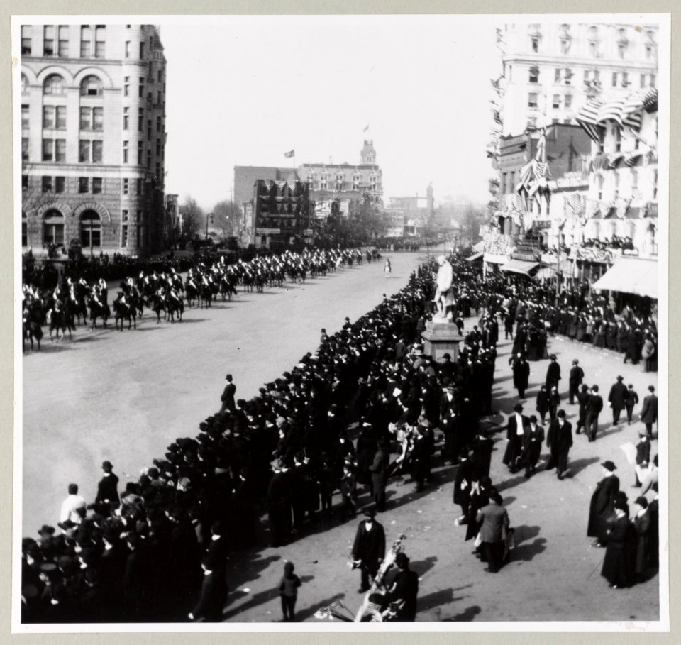 Theodore Roosevelt's inauguration parade in Washington, D.C. LCCN2013651075