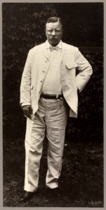 Theodore Roosevelt, full-length portrait, standing LCCN2009633124
