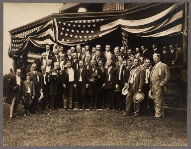 Theodore Roosevelt, Joseph Cannon, members of the Republican Nomination Committee, and guests in front of Sagamore Hill, Oyster Bay, N.Y. LCCN2013651212