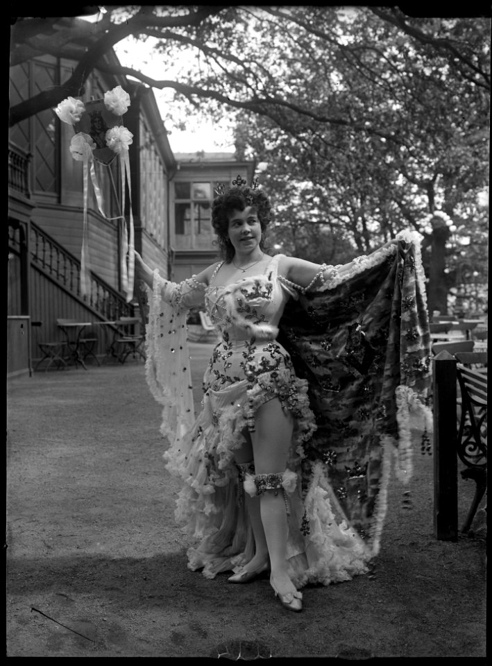 Therese Hertzberg in the revue Bluff at Kristallsalongen 1905 - SMV - K008