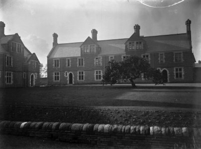 Theological College (West Block) Llandaff (4641502) photo