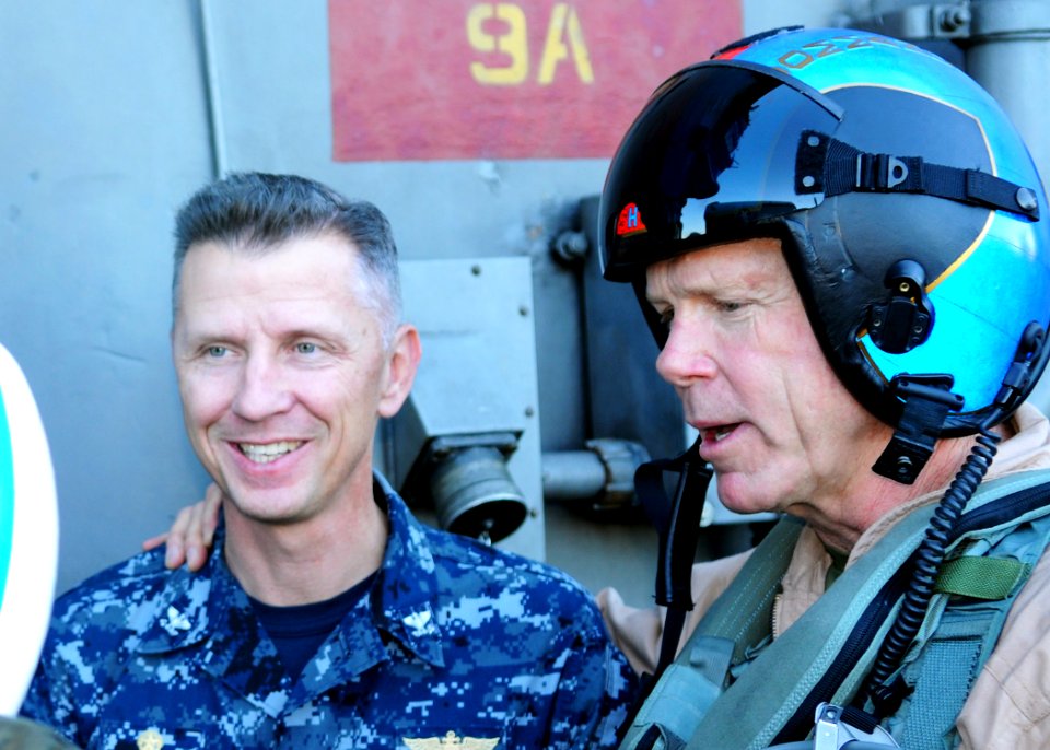 Thom Burke and James Amos 101105-N-1004S-064 (5159715969)