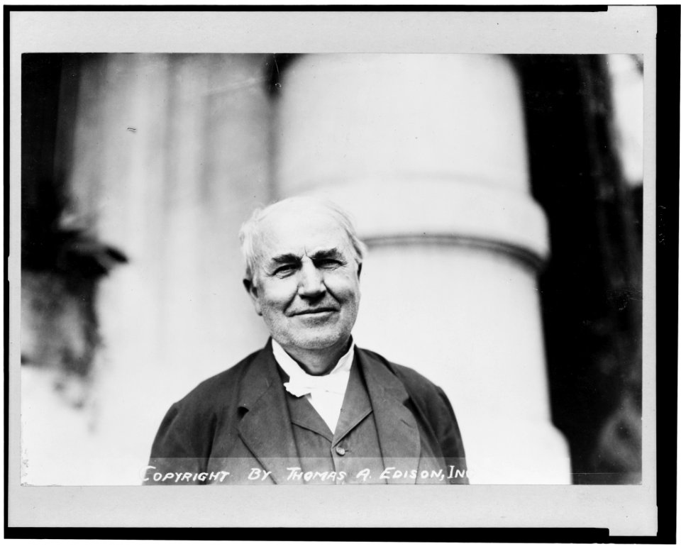 Thomas Alva Edison, head-and-shoulders portrait, facing front LCCN92522136