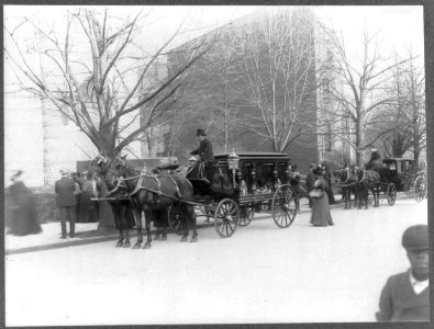 Thomas DeWitt Talmadge, hearse parked in front of church during funeral services LCCN2016646379