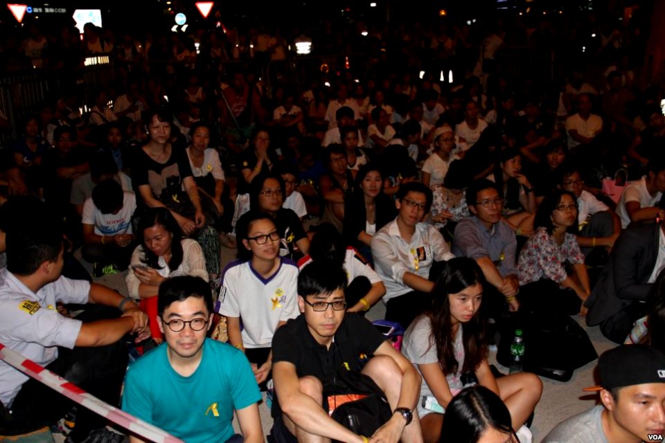 香港中學生首次自發罷課 (3)