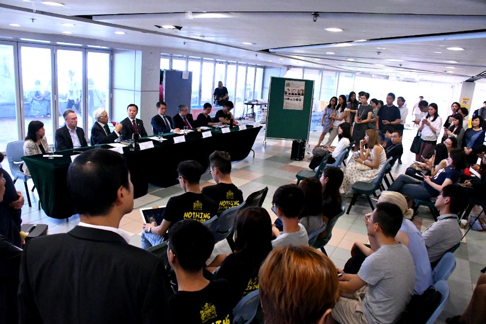香港大學學生會新任校長論壇2018